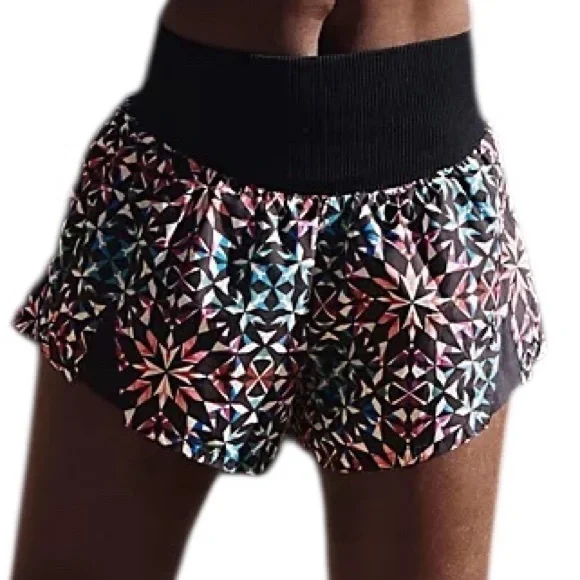 Free people Carpe Diem Printed multi colored shorts,high waist, Medium - Picture 3 of 6